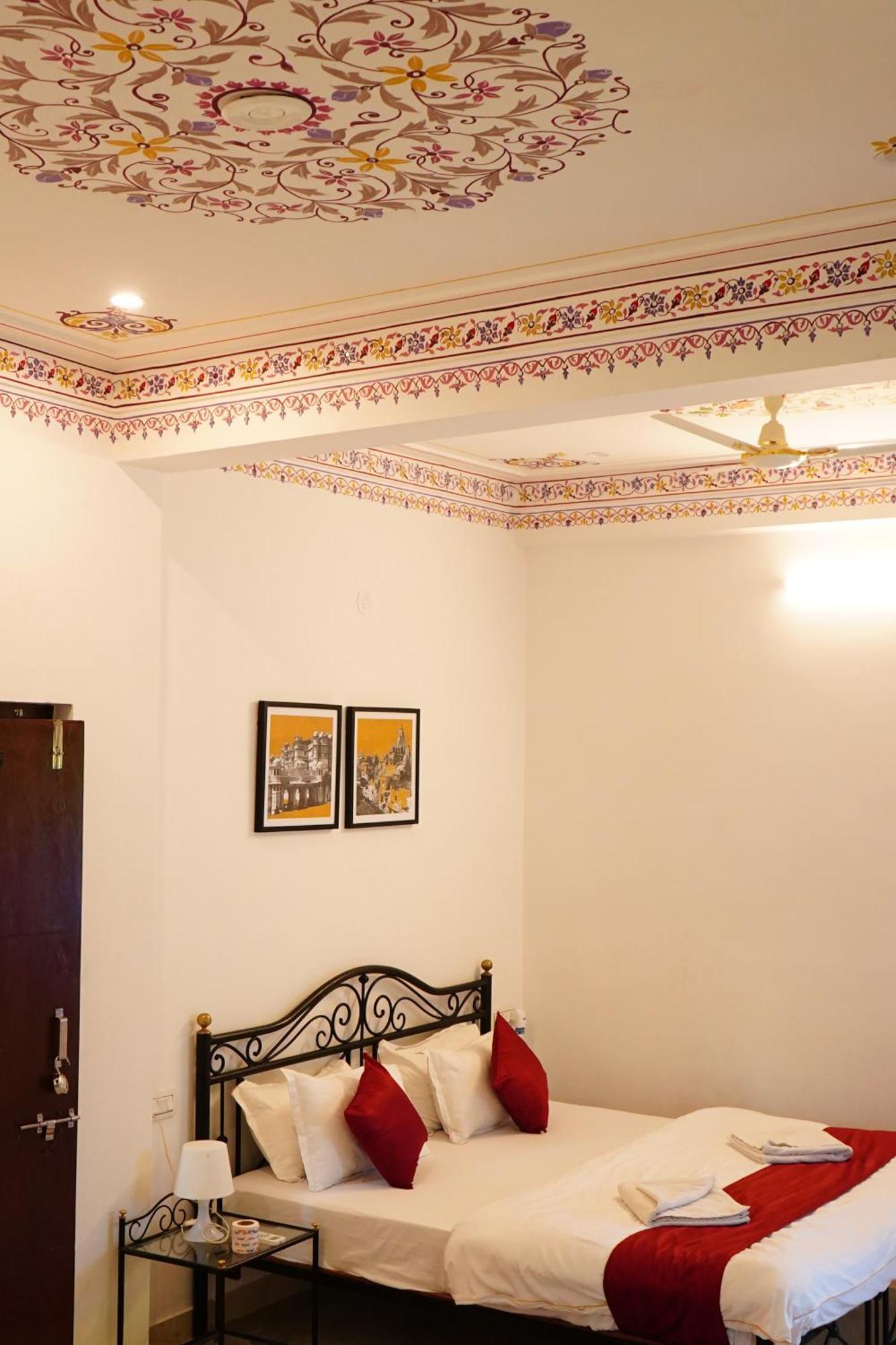 Rising Shemesh Home Stay Udaipur Dış mekan fotoğraf