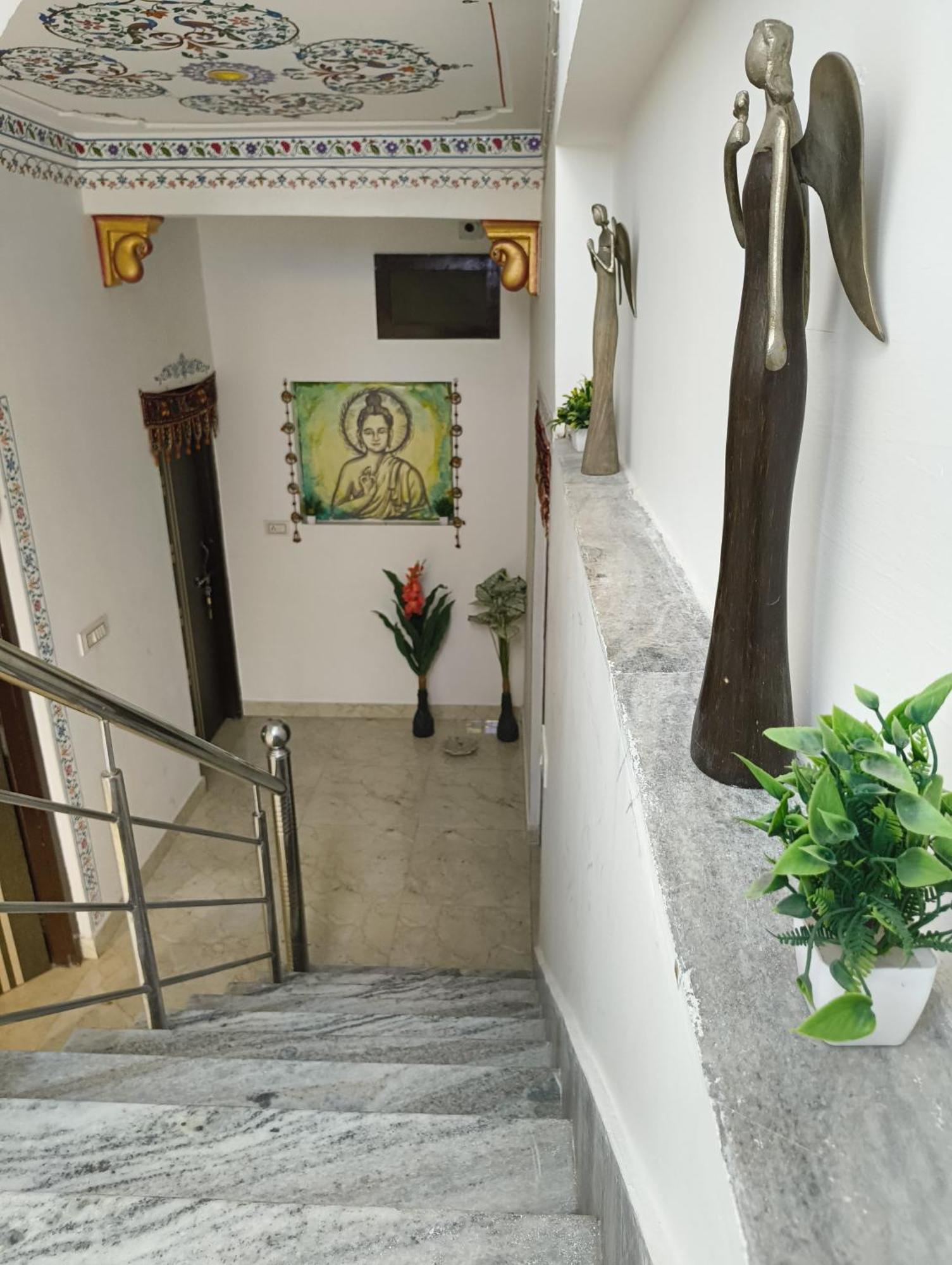 Rising Shemesh Home Stay Udaipur Dış mekan fotoğraf