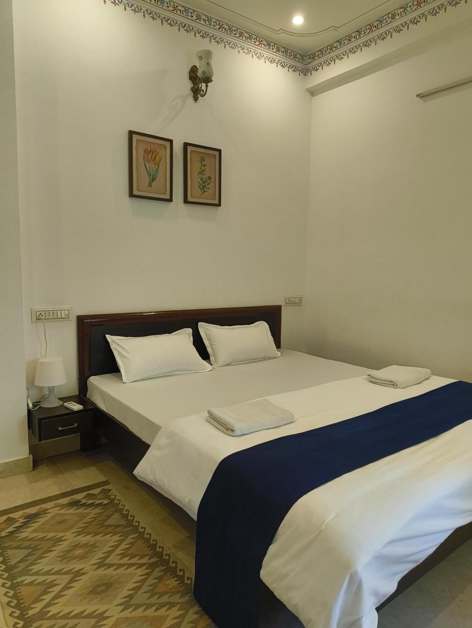 Rising Shemesh Home Stay Udaipur Dış mekan fotoğraf